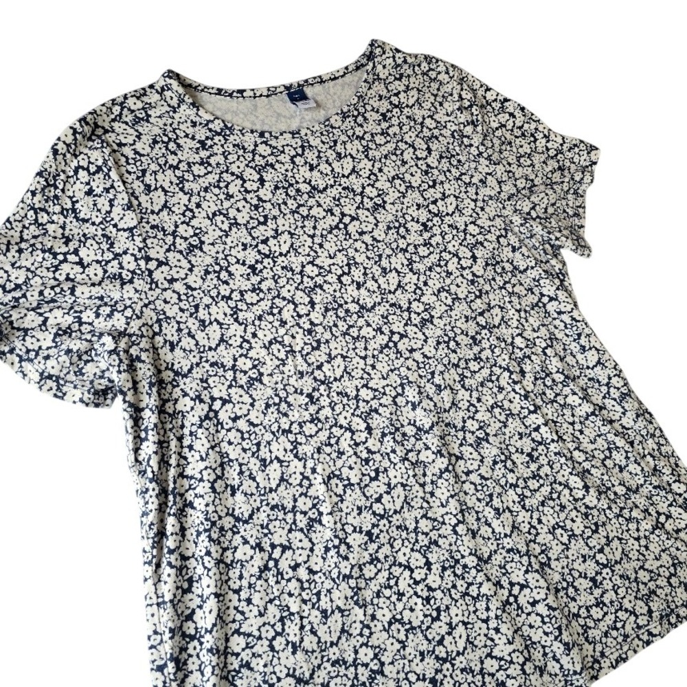 Old Navy Luxe Tee Women L Blue White Ditsy Floral Cottagecore Coquette Charming